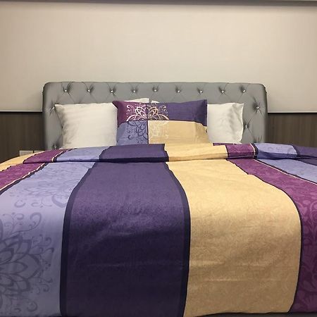 Family Suite Room Pratunam Бангкок Екстер'єр фото