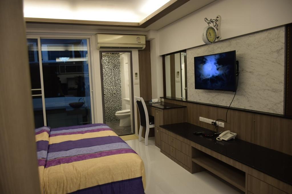 Family Suite Room Pratunam Бангкок Екстер'єр фото