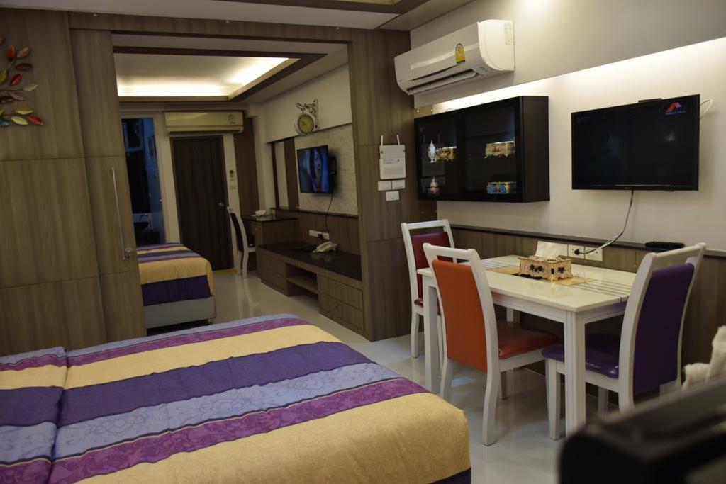 Family Suite Room Pratunam Бангкок Екстер'єр фото