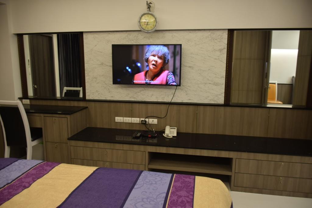 Family Suite Room Pratunam Бангкок Екстер'єр фото