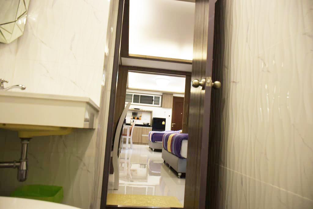 Family Suite Room Pratunam Бангкок Екстер'єр фото